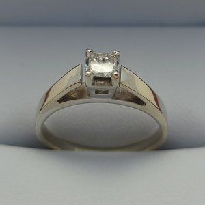 14K White Gold Diamond Ring - 0.32 ct Princess Cut | 3.56 x 3.62mm | I Color